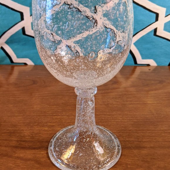 Stunning hand blown bubble seeded glass chalice / goblet on high flared stem - Picture 3 of 3